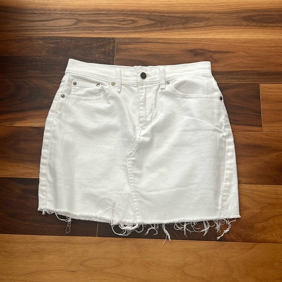 JBD Frayed Denim Mini Skirt in White - Picture 1 of 4